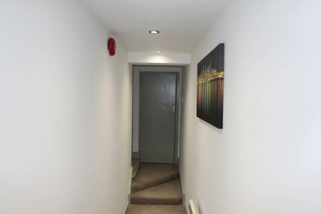 Spacious Central Chic Apartment - Simplycheckin Winchester Exterior photo